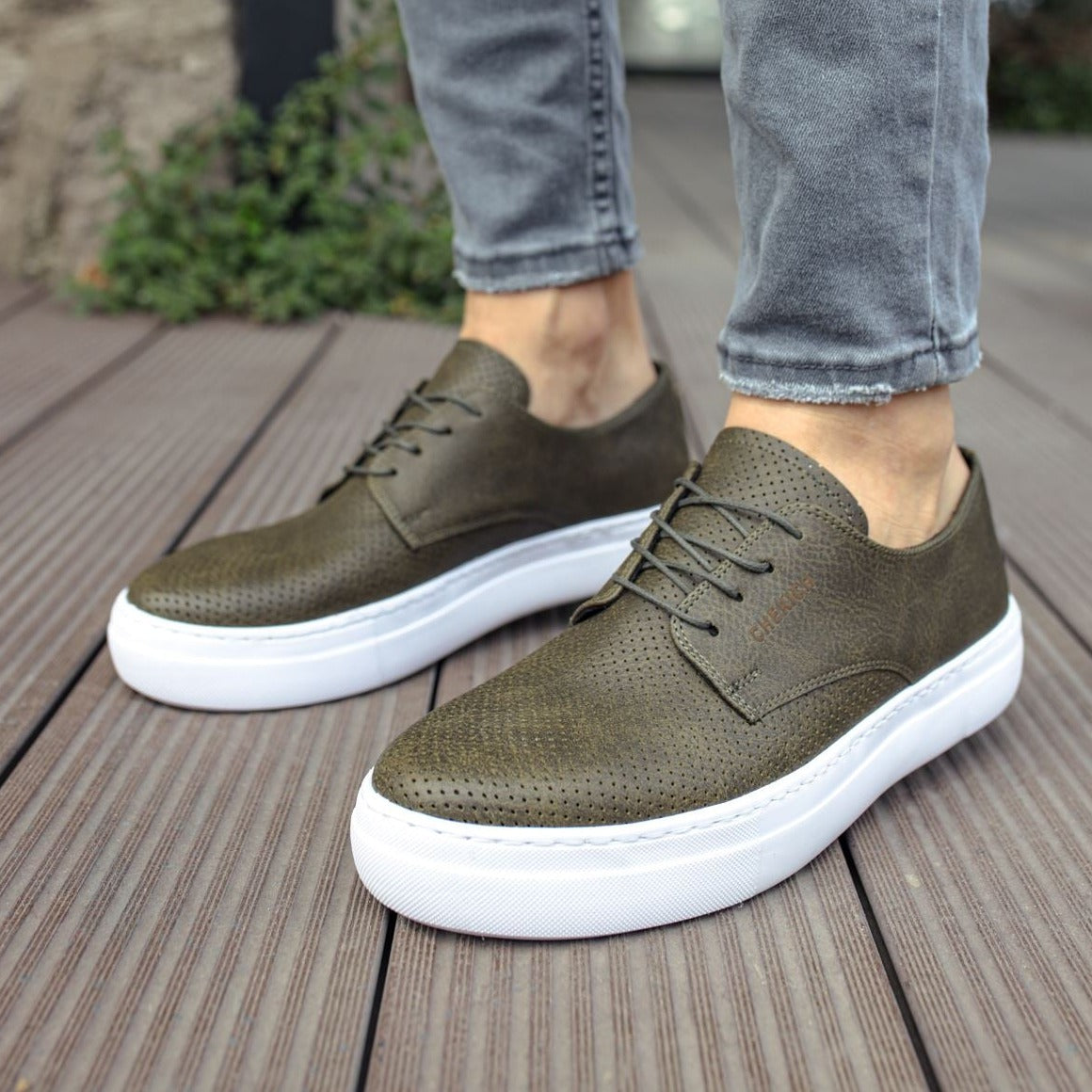 Low Top Casual Sneakers for Men by Apollo | Sasha Verdant Touch